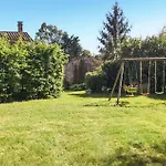 Дом отдыха 1 Bedroom Cozy In *
