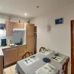 1 Bedroom Cozy In