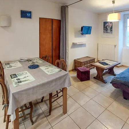 1 Bedroom Cozy In *